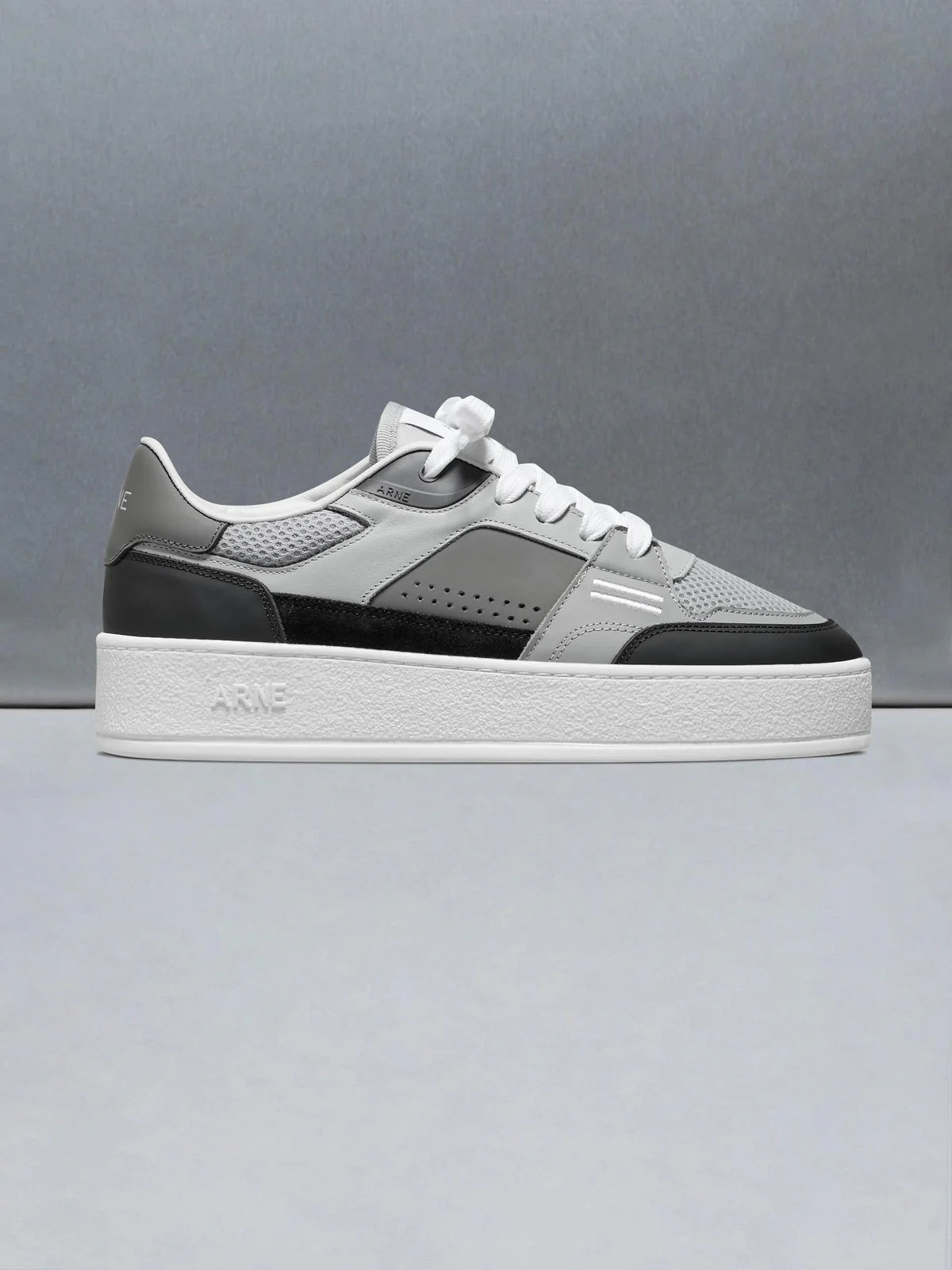 Technical 30 Sneakers - White/Black/Grey