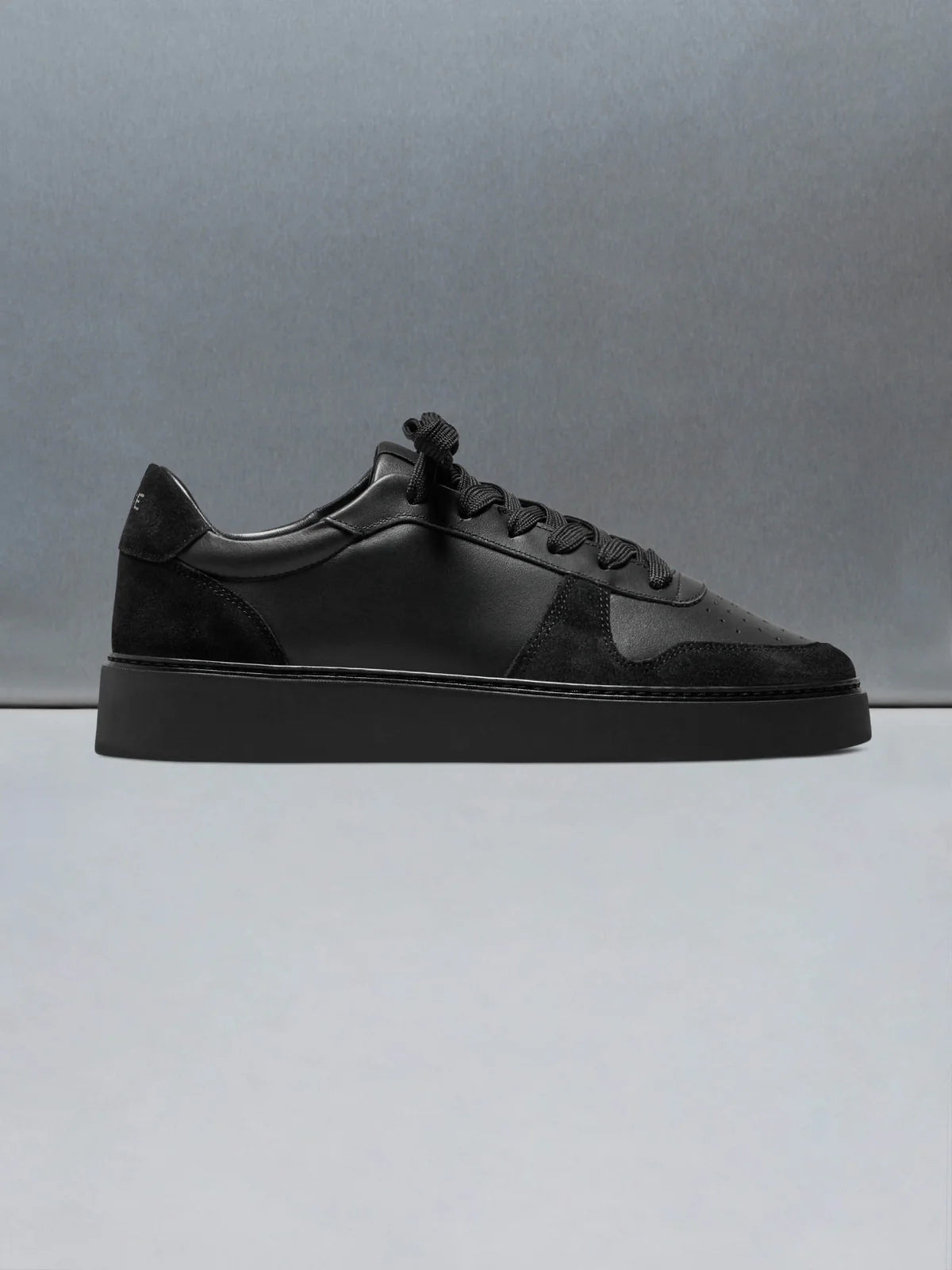Esntls Black Courts Trainers