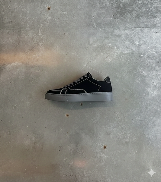 Daily Sneakers - Black and Grey